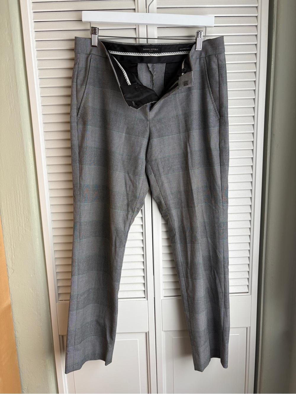 Women’s Gray Plaid Dress Pants